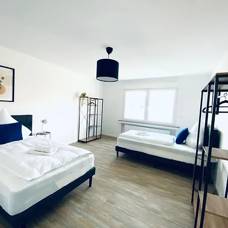 Komfortable Xxl Teamsuite Mit 1,20 Betten * Duisburg